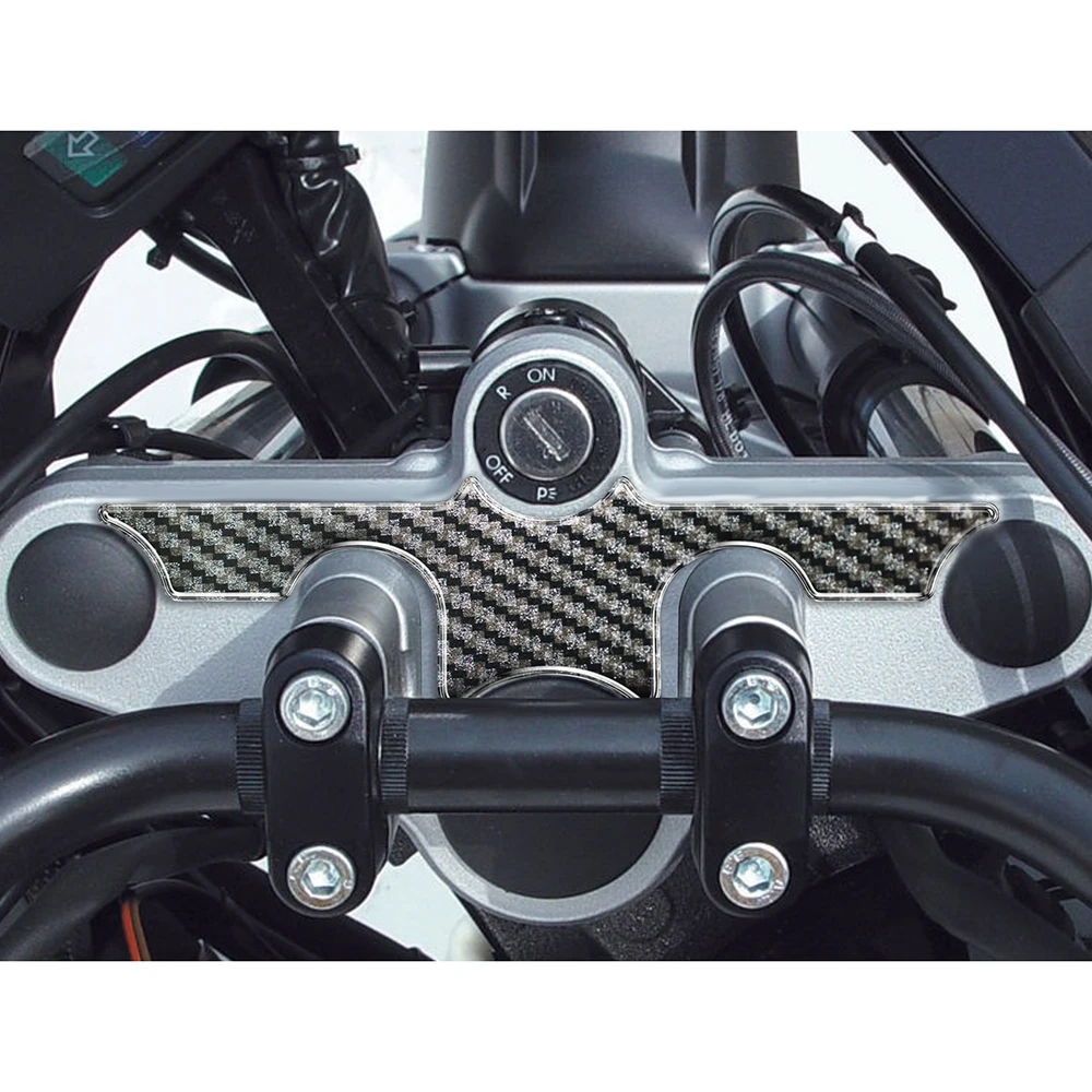 Gabelbrücken- Protektor PRINT in carbon-look zu BMW