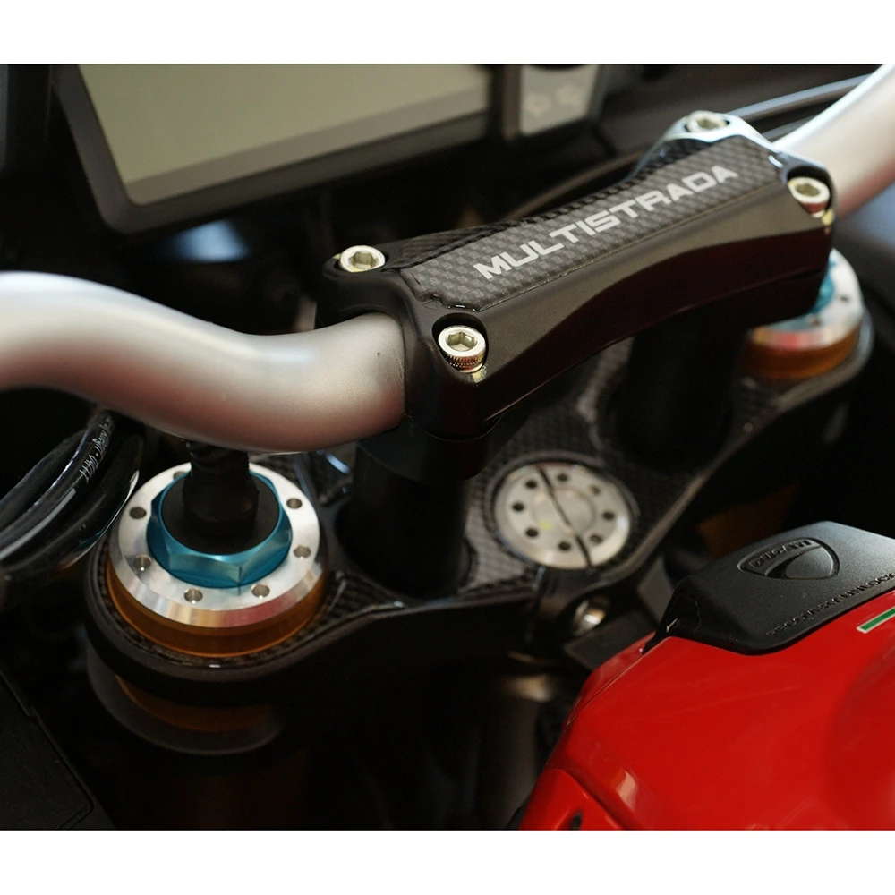 Gabelbrücken- Protektor PRINT in carbon-look zu Ducati
