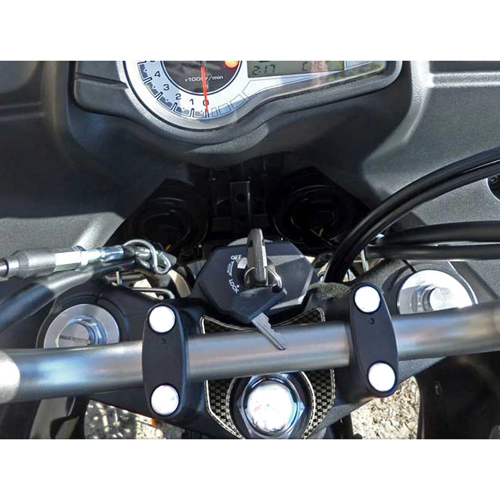 Gabelbrücken- Protektor PRINT in carbon-look zu Suzuki